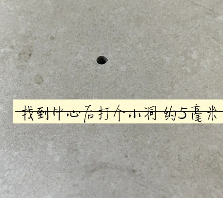 志丹瓷砖空鼓维修公司专业解答在瓷砖铺贴过程中，如果砂料搅拌不均匀，将会带来以下问题